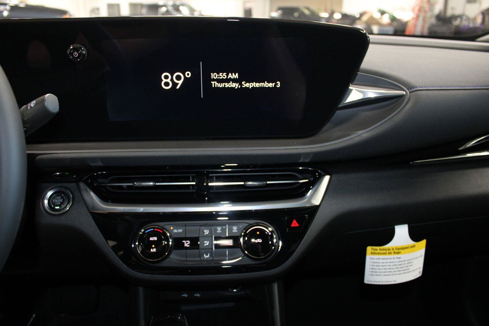 New 2026 Buick Envista Sport Touring FWD image 28