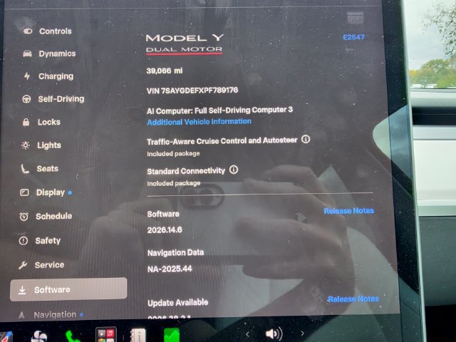 Used 2023 Tesla Model Y Performance AWD/4WD image 22