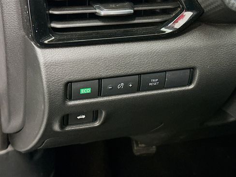 Used 2024 Nissan Sentra SV image 17