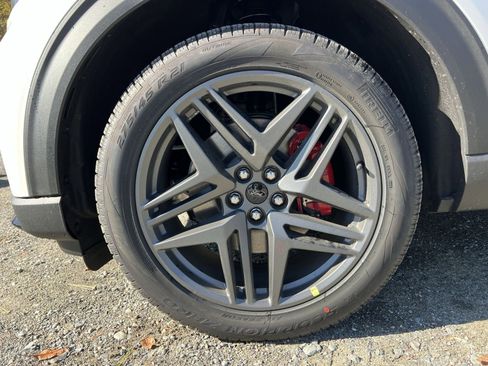 New 2026 Ford Explorer ST w/ Sun And Sound Package image 12