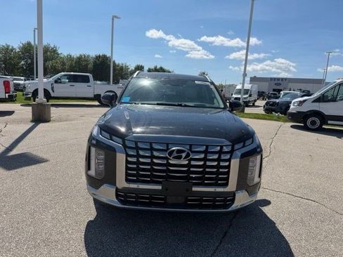Used 2023 Hyundai Palisade Calligraphy AWD/4WD image 3