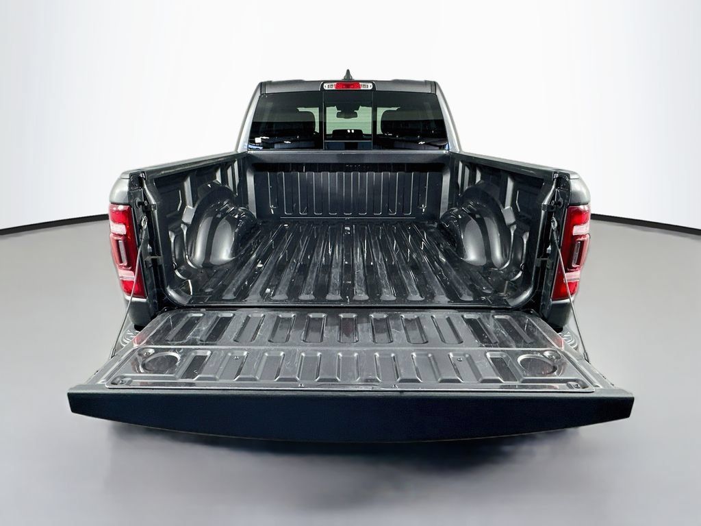 Used 2020 RAM 1500 Laramie w/ Sport Appearance Package AWD/4WD image 29