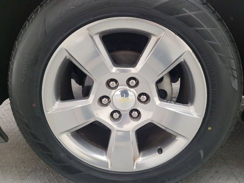 Used 2018 Chevrolet Suburban Premier RWD image 31