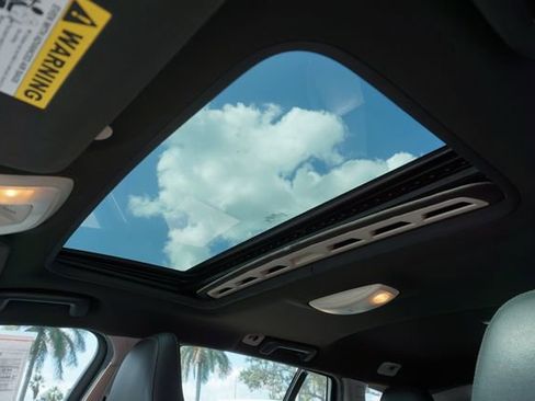 Used 2015 Volvo V60 T5 Premier image 6