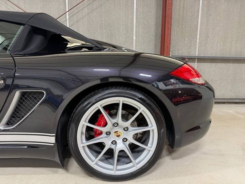 Used 2011 Porsche Boxster Spyder RWD image 11