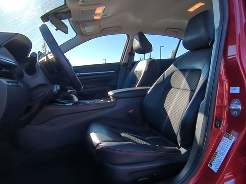 Used 2024 Nissan Altima 2.5 SR image 27