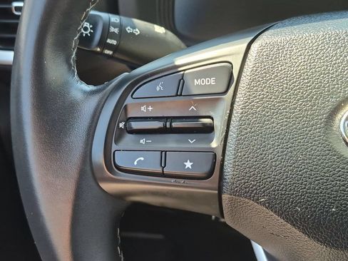 Used 2025 Hyundai Venue SEL FWD image 21