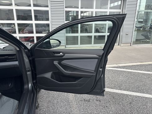 New 2025 Volkswagen Jetta SE image 8