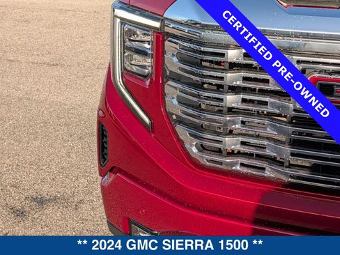 Used 2024 GMC Sierra 1500 Denali w/ Technology Package AWD/4WD image 10
