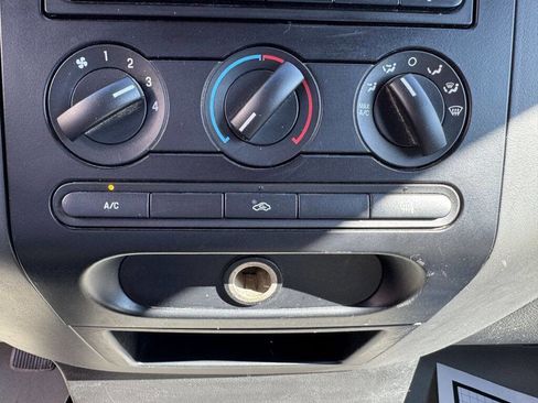 Used 2006 Ford F150 XLT image 23