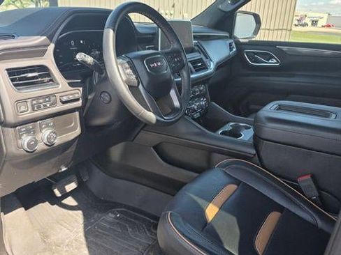 Used 2023 GMC Yukon AT4 w/ AT4 Premium Package AWD/4WD image 11