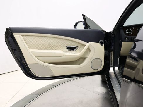 Used 2017 Bentley Continental GT image 11