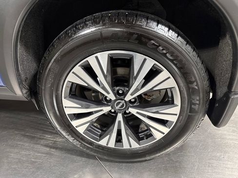 Used 2023 Nissan Rogue SV image 12