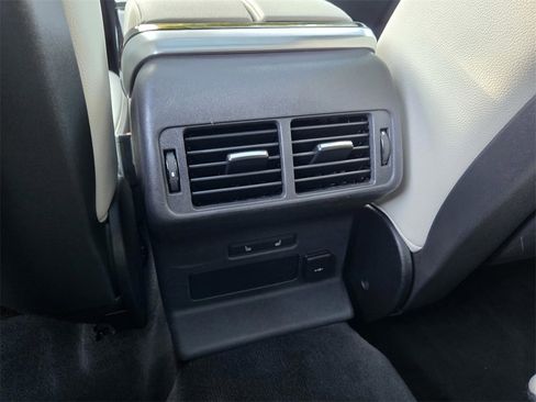 Used 2023 Land Rover Range Rover Velar R-Dynamic S image 11