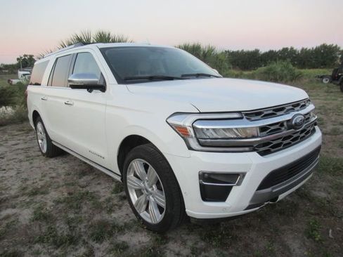 Used 2024 Ford Expedition Max Platinum AWD/4WD image 1