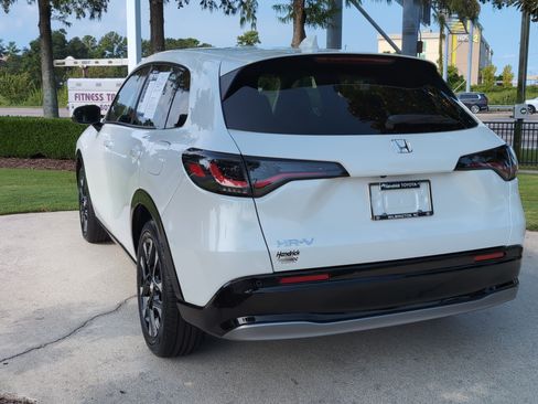 Used 2027 Honda HR-V EX-L image 8
