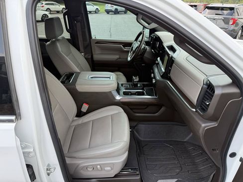 Used 2022 GMC Sierra 1500 SLT w/ SLT Premium Package AWD/4WD image 19