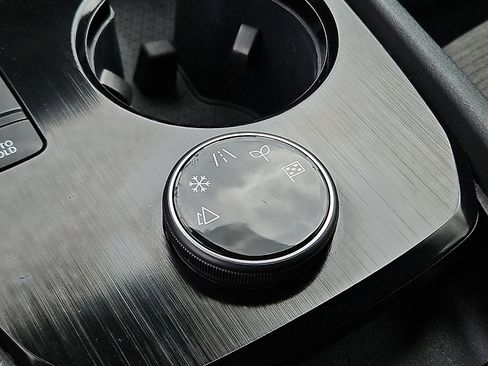 Certified 2022 Nissan Rogue SV image 23