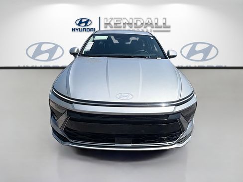New 2026 Hyundai Sonata SE FWD image 2
