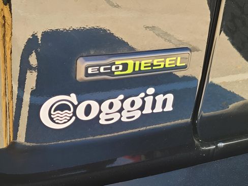 Used 2023 Jeep Wrangler Unlimited Rubicon w/ Cold Weather Group image 29