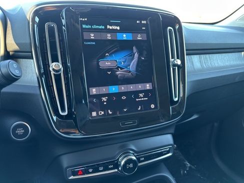 Certified 2025 Volvo XC40 B5 Plus image 20
