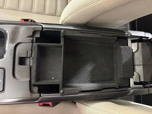 Used 2018 Ford Fusion S FWD image 31