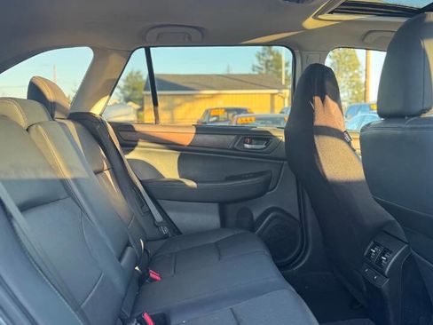 Used 2015 Subaru Outback 2.5i Limited image 7