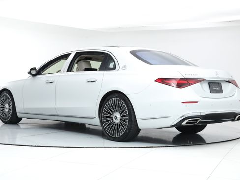 Used 2024 Mercedes-Benz Maybach S 580 4MATIC image 3
