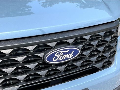 Used 2025 Ford Maverick XLT w/ Equipment Group 301A AWD/4WD image 29