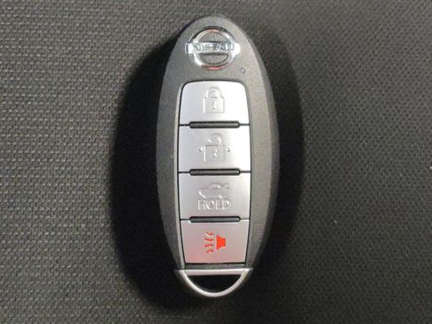 Used 2022 Nissan Sentra SV FWD image 32