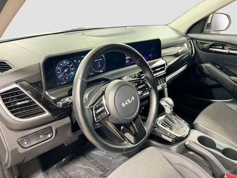 Certified 2024 Kia Seltos S image 9