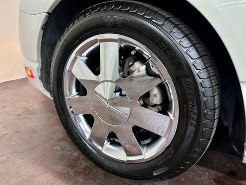 Used 2002 Ford Thunderbird Deluxe image 28