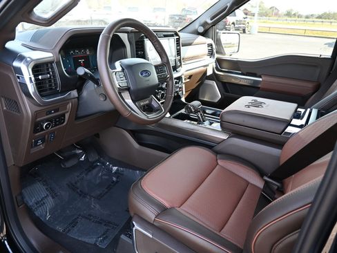 New 2025 Ford F150 King Ranch w/ FX4 Off-Road Package image 18