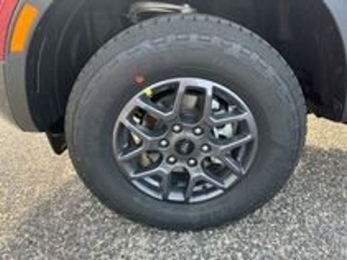 New 2025 Ford Ranger XLT w/ FX4 Off-Road Package image 2