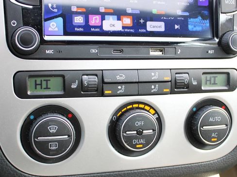 Used 2009 Volkswagen Eos Komfort image 27