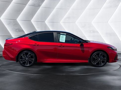 Used 2025 Toyota Camry XSE FWD image 6