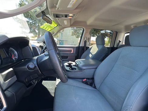 Used 2018 RAM 2500 SLT AWD/4WD image 12