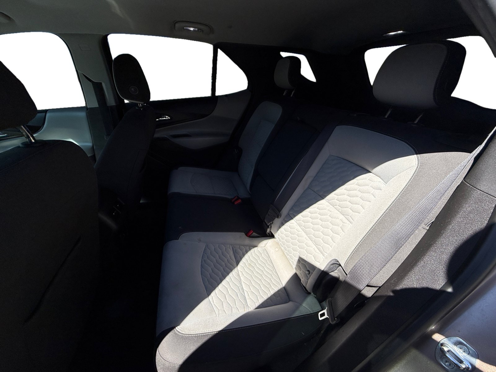 Used 2019 Chevrolet Equinox LS FWD image 16