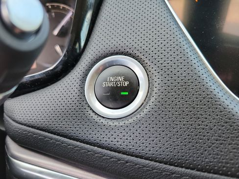 Used 2019 Cadillac XT5 Luxury image 17