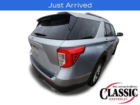 Used 2023 Ford Explorer Limited image 6