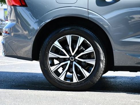 Certified 2024 Volvo XC60 B5 Core w/ Climate Package AWD/4WD image 10
