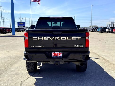 Used 2020 Chevrolet Silverado 2500 High Country w/ Z71 Off-Road Package image 8