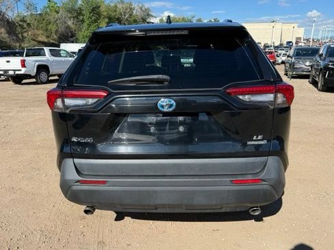 Used 2023 Toyota RAV4 LE AWD/4WD image 5