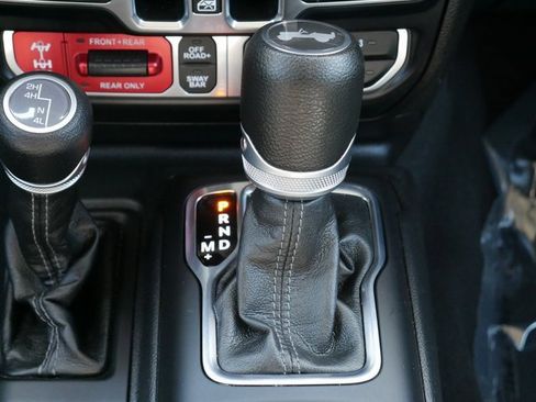 Used 2024 Jeep Wrangler Unlimited Rubicon image 24