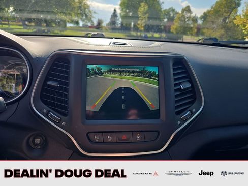 Used 2023 Jeep Cherokee Altitude Lux image 21