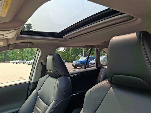 Used 2019 Toyota RAV4 Limited w/ Carpet Mat Package AWD/4WD image 14