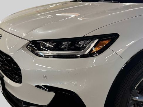 Certified 2024 Honda HR-V EX-L image 4