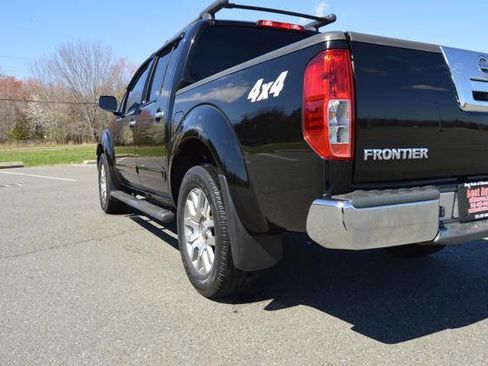 Used 2012 Nissan Frontier SL w/ Moonroof Pkg AWD/4WD image 56