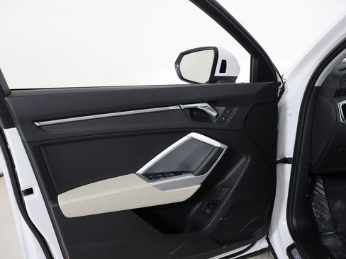 Used 2025 Audi Q3 2.0T Premium w/ Convenience Package image 22