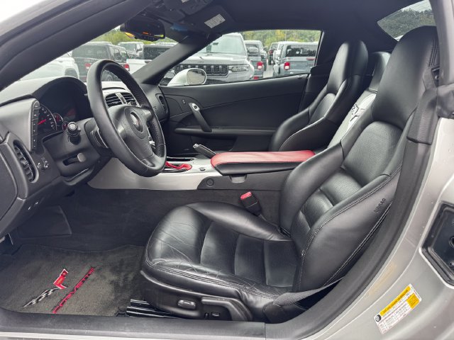 Used 2006 Chevrolet Corvette Convertible w/ Preferred Equipment Group RWD image 14